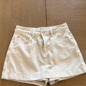 Princess Polly Women's Cream skirt/Shorts size 2